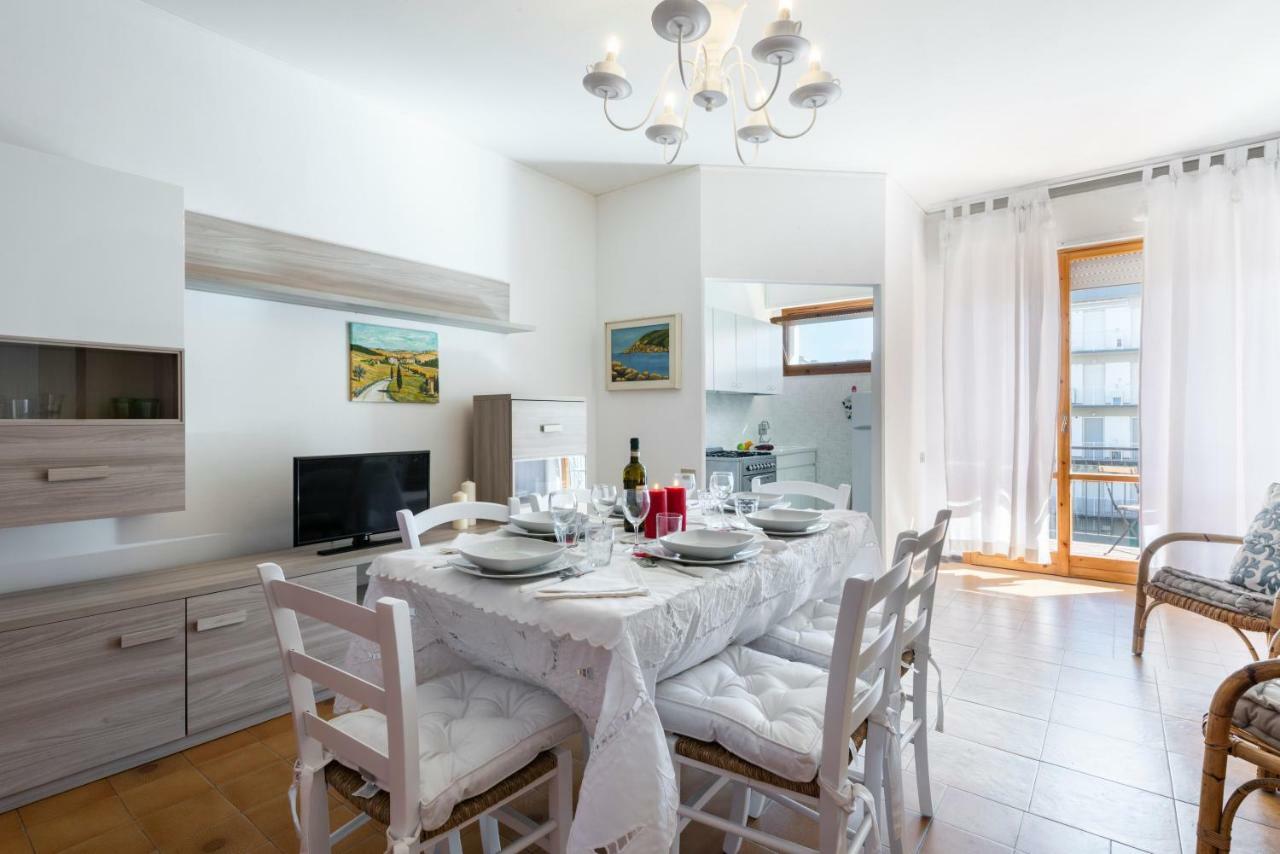 Appartamento Clara 11 Follonica Εξωτερικό φωτογραφία